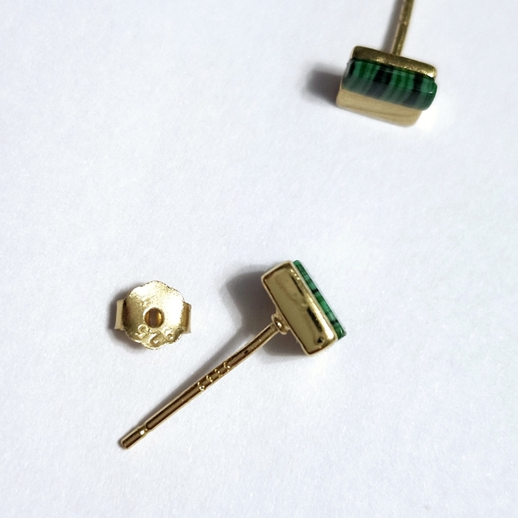 Malachite square stud Silver Earrings - Picture 4 of 8